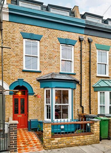 5 Bedroom Terraced House For Sale In Vansittart Road, Forest Gate, E7