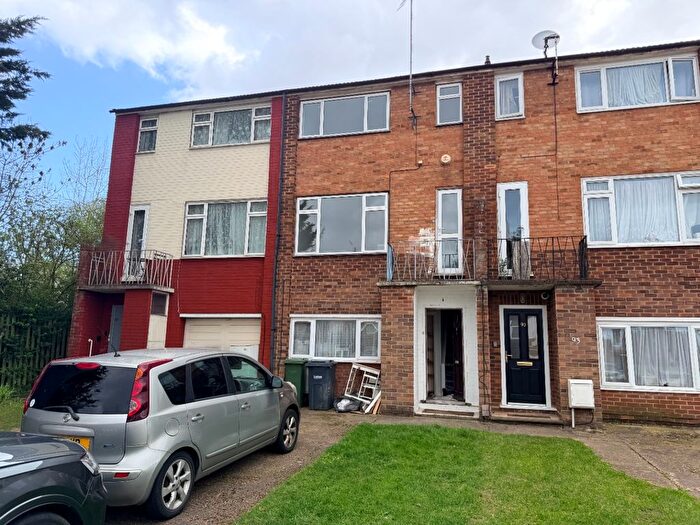 2 Bedroom Flat To Rent In Tenby Drive, Luton, LU4