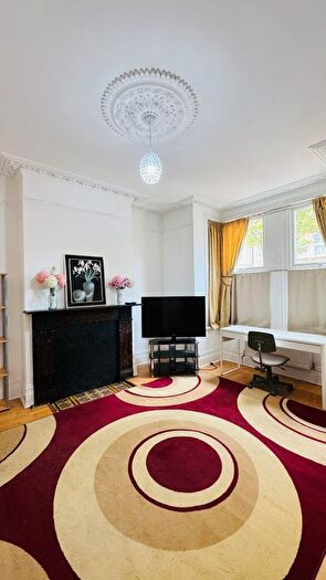 4 Bedroom Terraced House To Rent In Harold Road, Leytonstone, E11