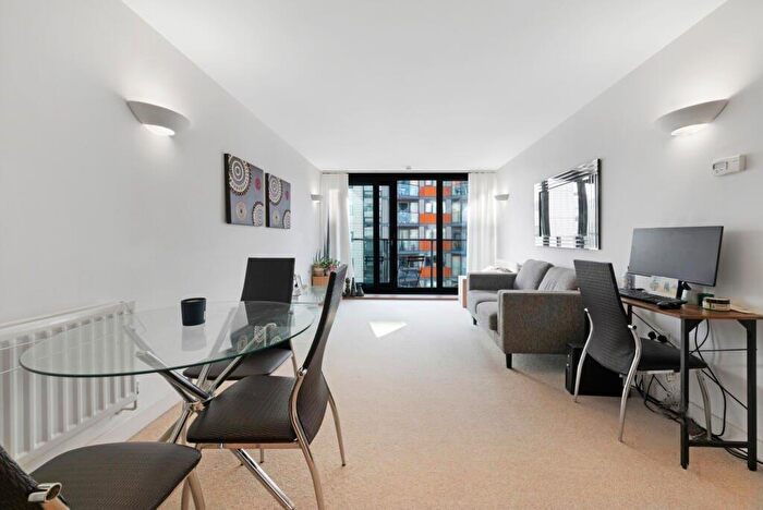 1 Bedroom Flat To Rent In Neutron Tower, Blackwall Way, E14