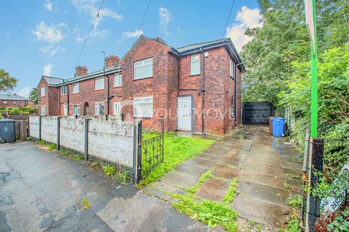 3 Bedroom Semi-Detached House To Rent In Windsor Avenue, Astley, Tyldesley, Manchester, M29