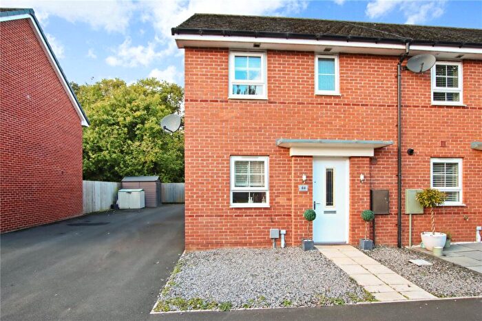 3 Bedroom End Of Terrace House For Sale In Capesthorne Road, Washington, Tyne And Wear, NE38