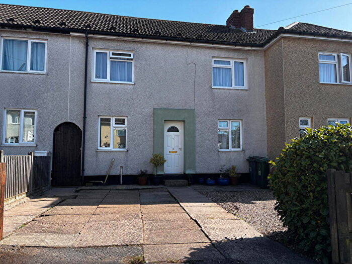 3 Bedroom Terraced House For Sale In Chestnut Avenue, Midway, DE11