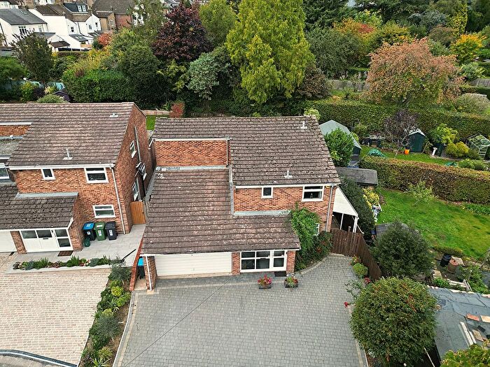 4 Bedroom Detached House To Rent In The Glebe, Kings Langley, Hertfordshire, WD4