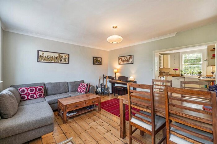 2 Bedroom Flat To Rent In Caledonian Road, Islington, N1