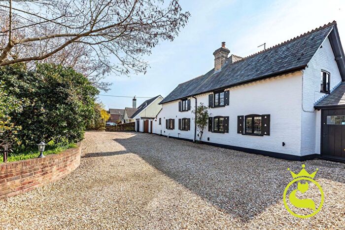 5 Bedroom Detached House For Sale In Sandy Lane, Upton, Poole, BH16
