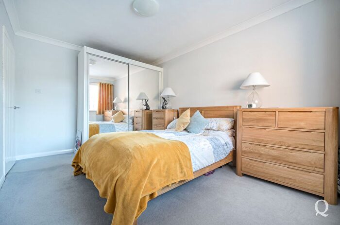 2 Bedroom Bungalow For Sale In Minterne Avenue, Sittingbourne, Kent, ME10