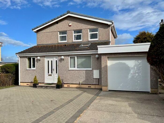 3 Bedroom Detached House For Sale In Lon Gardener, Valley, LL65