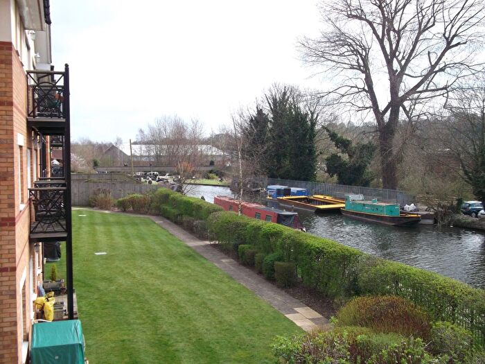 1 Bedroom Flat To Rent In Lockview Court, Hemel Hempstead, HP3