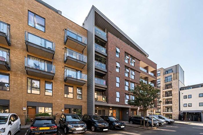 1 Bedroom Flat To Rent In Tewkesbury Road, London, W13