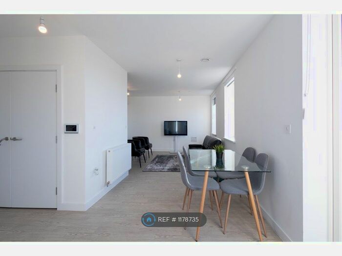 1 Bedroom Flat To Rent In Grange Road, London, E13