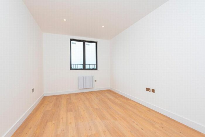 2 Bedroom Apartment To Rent In Farnborough Road, Farnborough, GU14