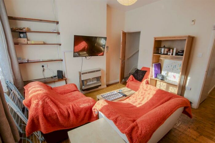 3 Bedroom House To Rent In Lottie Road, Birmingham, B29