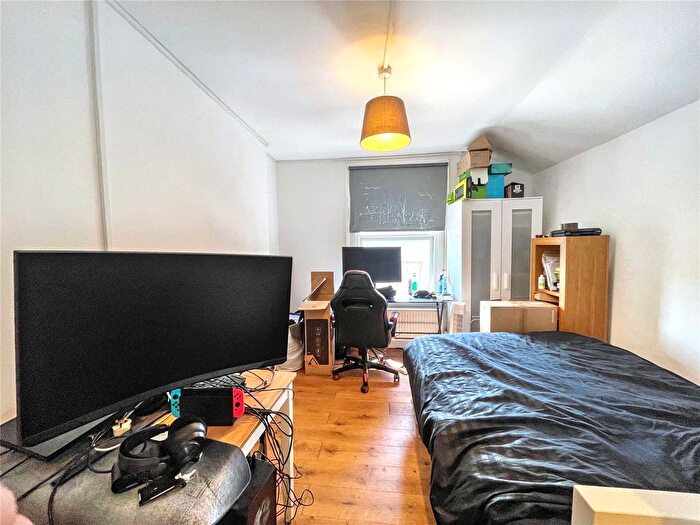 1 Bedroom Flat To Rent In Hither Green Lane, London, SE13