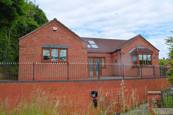 3 Bedroom Bungalow For Sale In Main Street, Grasby, DN38