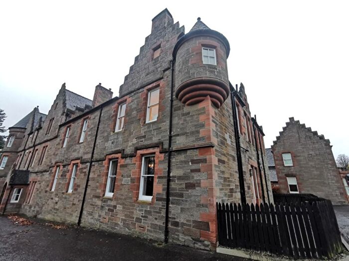 4 Bedroom Town House To Rent In South Drive, Liff, Dundee, DD2