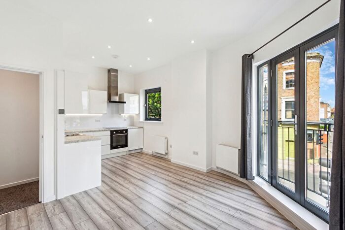 1 Bedroom Flat To Rent In Mildmay Park, Islington, N1