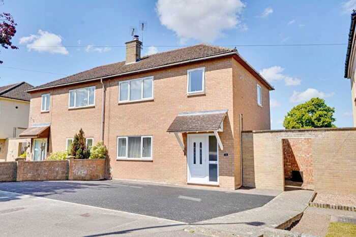 3 Bedroom Semi Detached House To Rent In Rowley Drive, Newmarket, CB8