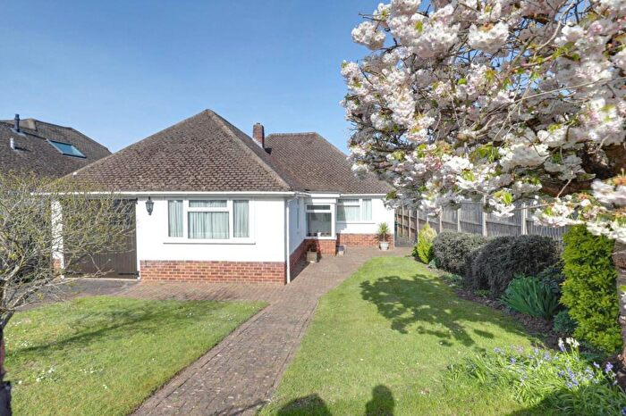 3 Bedroom Detached Bungalow For Sale In Haldane Road, Caversham Heights, Reading, RG4