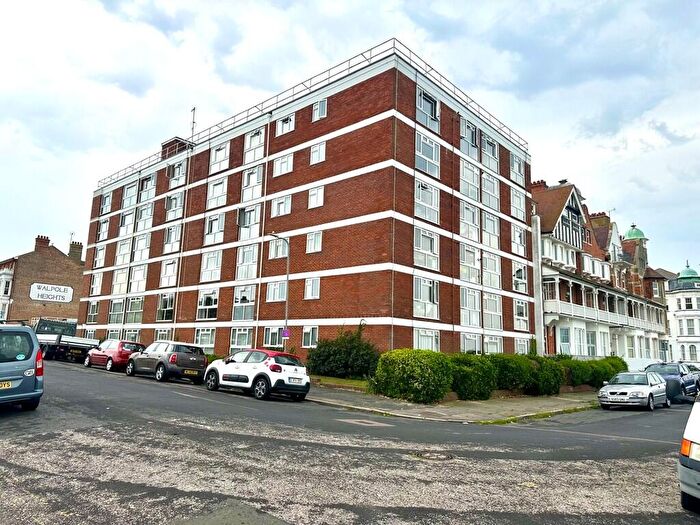 2 Bedroom Apartment For Sale In Third Avenue, Cliftonville, Margate, CT9