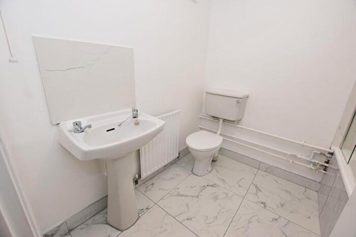 1 Bedroom Flat To Rent In Waterside, Wheeleys Lane, Birmingham, B15