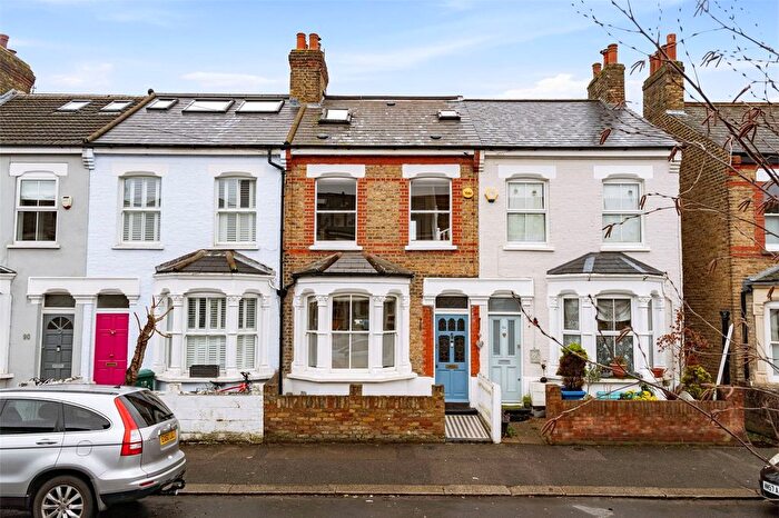 3 Bedroom Terraced House For Sale In Linden Road, Hampton, TW12