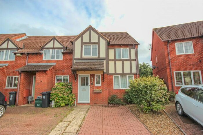 3 Bedroom End Of Terrace House To Rent In Dewfalls Drive, Bradley Stoke, Bristol, South Gloucestershire, BS32
