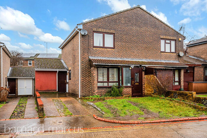 2 Bedroom House To Rent In Allum Grove, Tadworth, KT20