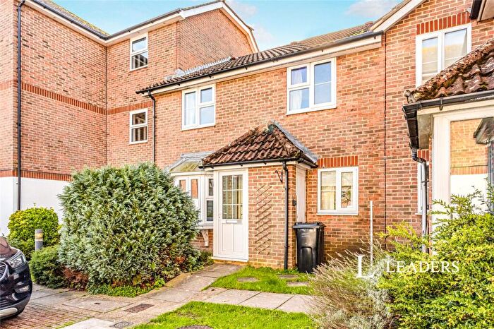 2 Bedroom House To Rent In Court Road, Lewes, BN7