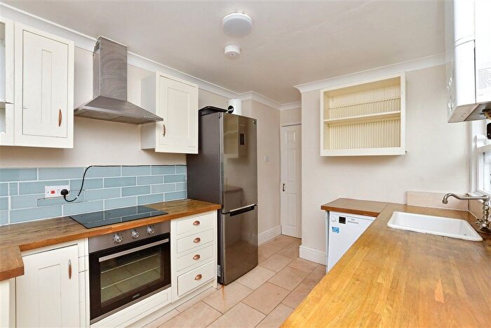 1 Bedroom Flat For Sale In Godwin Road, Cliftonville, Margate, Kent, CT9