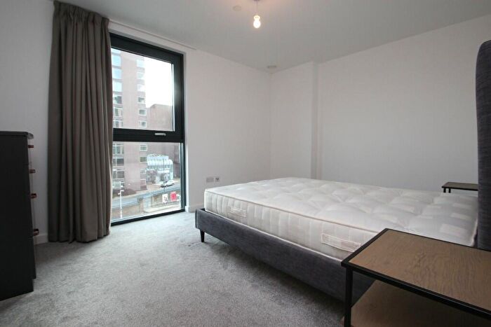2 Bedroom Apartment To Rent In Sutton Plaza, Sutton, Surrey, SM1