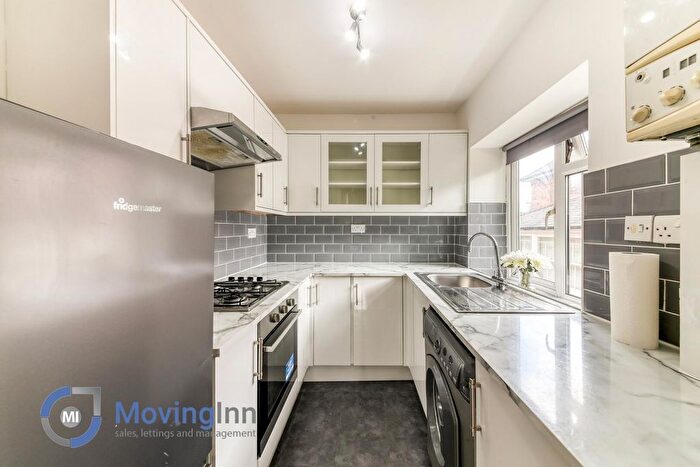 2 Bedroom Flat To Rent In Beulah Road, Upper Norwood, SE19