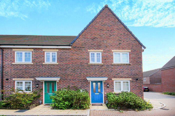 3 Bedroom House To Rent In Canal Court, Hempsted, GL2