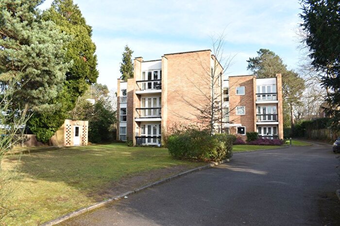 2 Bedroom Flat To Rent In Bridgewater Road, Weybridge, KT13