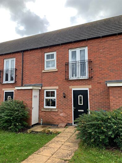 2 Bedroom Town House To Rent In Marmion Close, Market Harborough, LE16