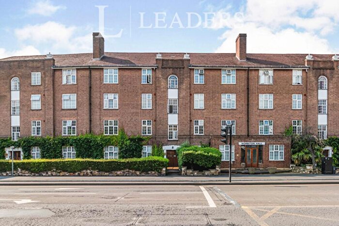 3 Bedroom Flat To Rent In London Road, Kingston Upon Thames, KT2