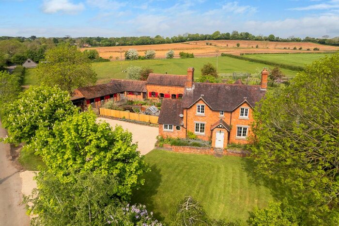 6 Bedroom Detached House For Sale In Pirton, Worcestershire, WR8