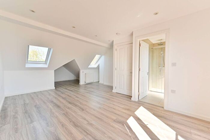 4 Bedroom Terraced House To Rent In St Andrews Road, East Acton, London, W3