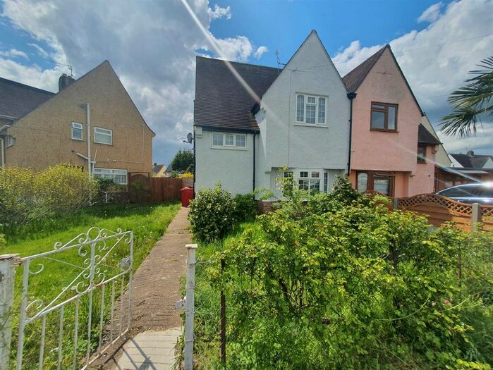 4 Bedroom Property To Rent In Francis Way, Cippenham, Slough, SL1