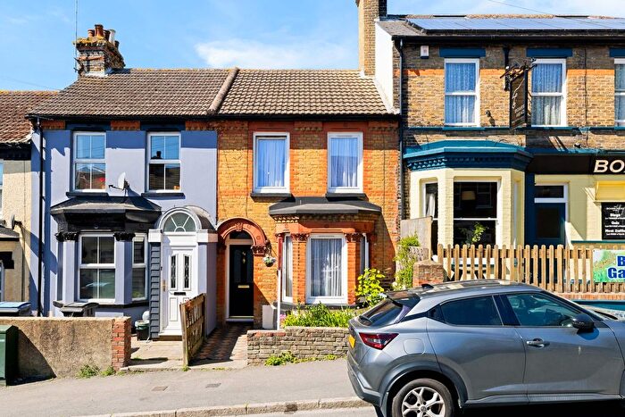 3 Bedroom Terraced House For Sale In Eaton Road, Dover, CT17