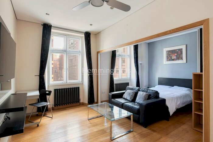 Studio To Rent In New Bridge Street, London, EC4V