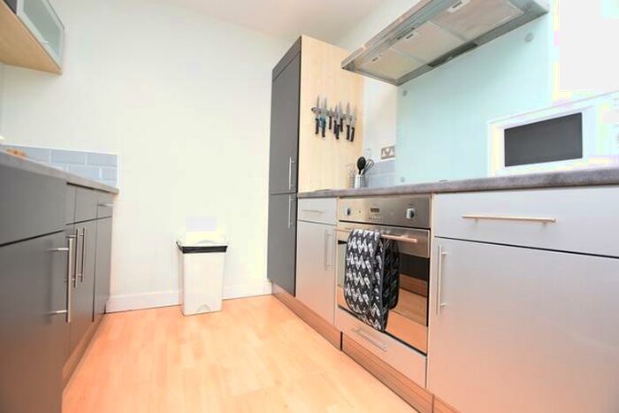 2 Bedroom Apartment To Rent In West One Peak, Cavendish Street, S3