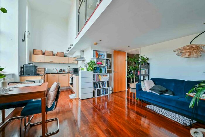 2 Bedroom Flat To Rent In Wollaton House, Islington, London, N1