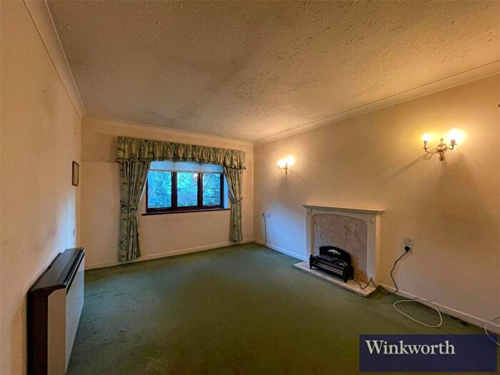 2 Bedroom Apartment For Sale In Hanbury Court, Northwick Park Road, Harrow, Middlesex, HA1