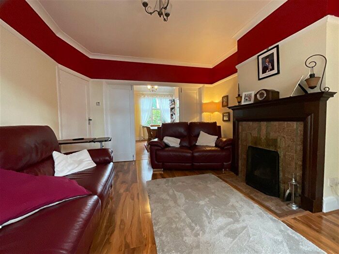 3 Bedroom Semi-detached House For Sale In Oaklands Road, Bexleyheath, Kent, DA6