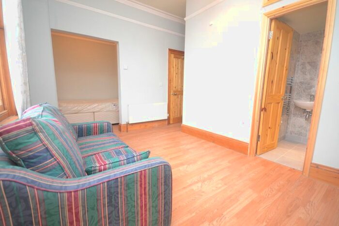 1 Bedroom Barn Conversion To Rent In Denmark Road, Reading, Berkshire, RG1