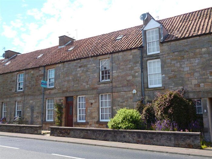 2 Bedroom Flat To Rent In Watson Place, Fife, KY10