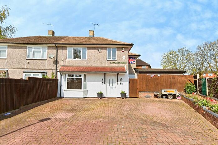 4 Bedroom Semi Detached House For Sale In Taddington Road, Chaddesden, Derby, DE21