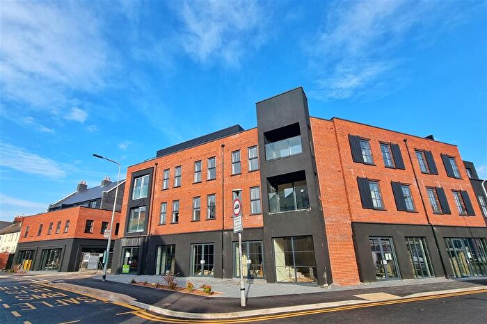 2 Bedroom Apartment To Rent In Tair Erw Gain, Cardiff, CF11