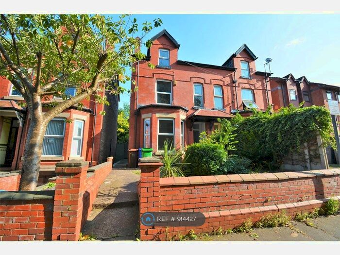 5 Bedroom Semi-Detached House To Rent In Cleveland Road, Manchester, M8